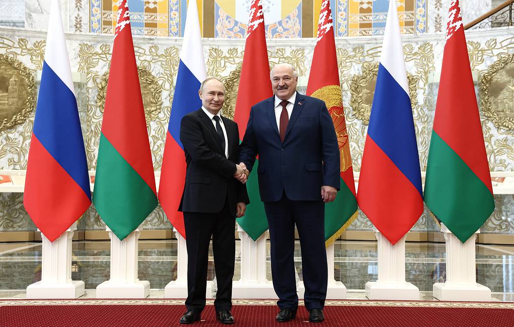 Russian President Vladimir Putin and Belarusian President Alexander Lukashenko Valery Sharifulin/POOL/TASS